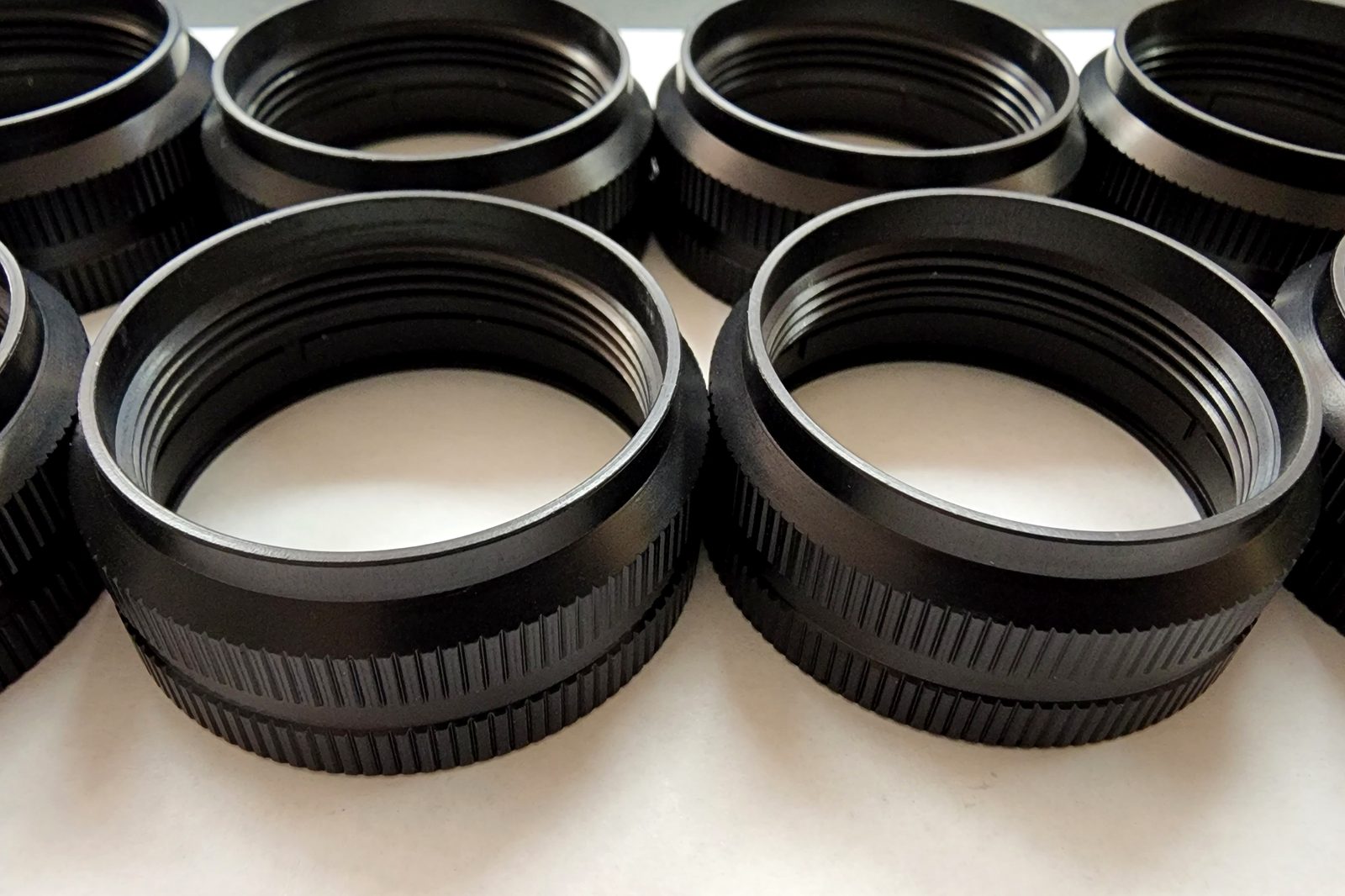 Black anodized aluminium rings