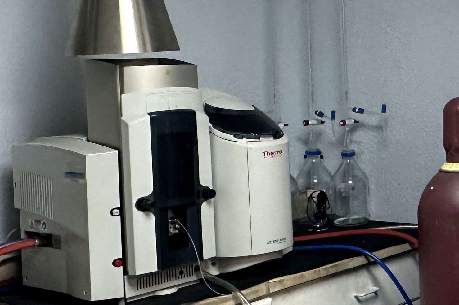 Atomic absorption spectrometer in the Gleco Plating laboratory