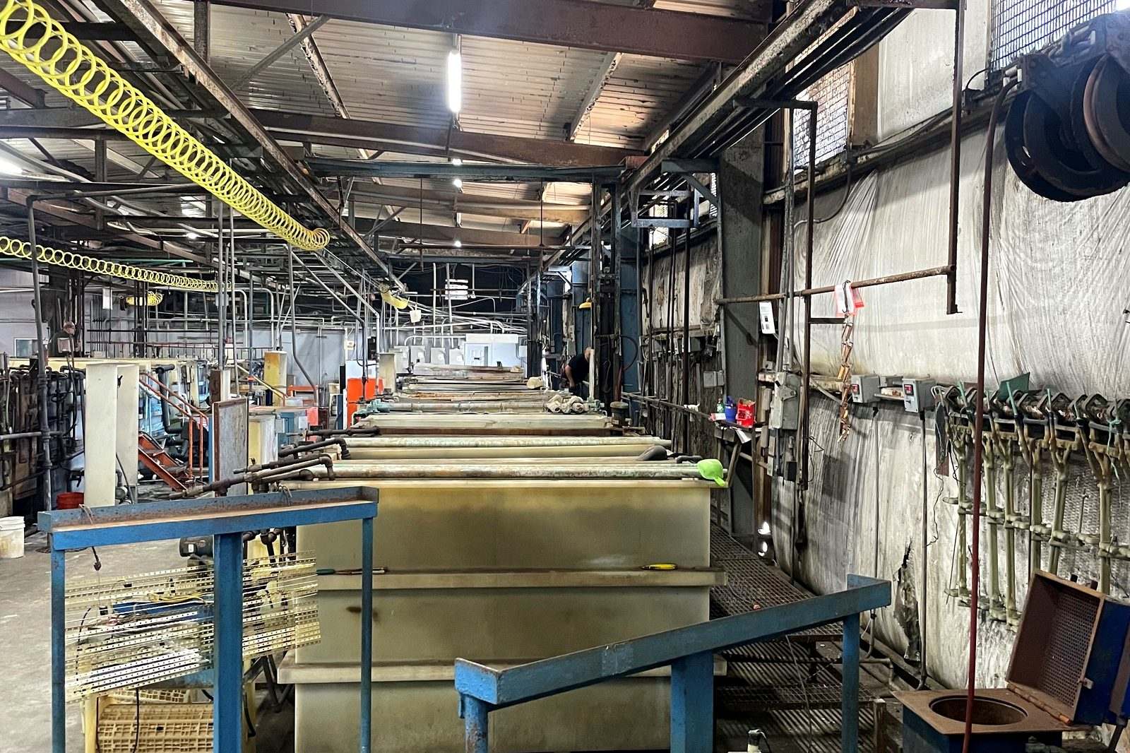 Bright nickel plating line at Gleco Plating